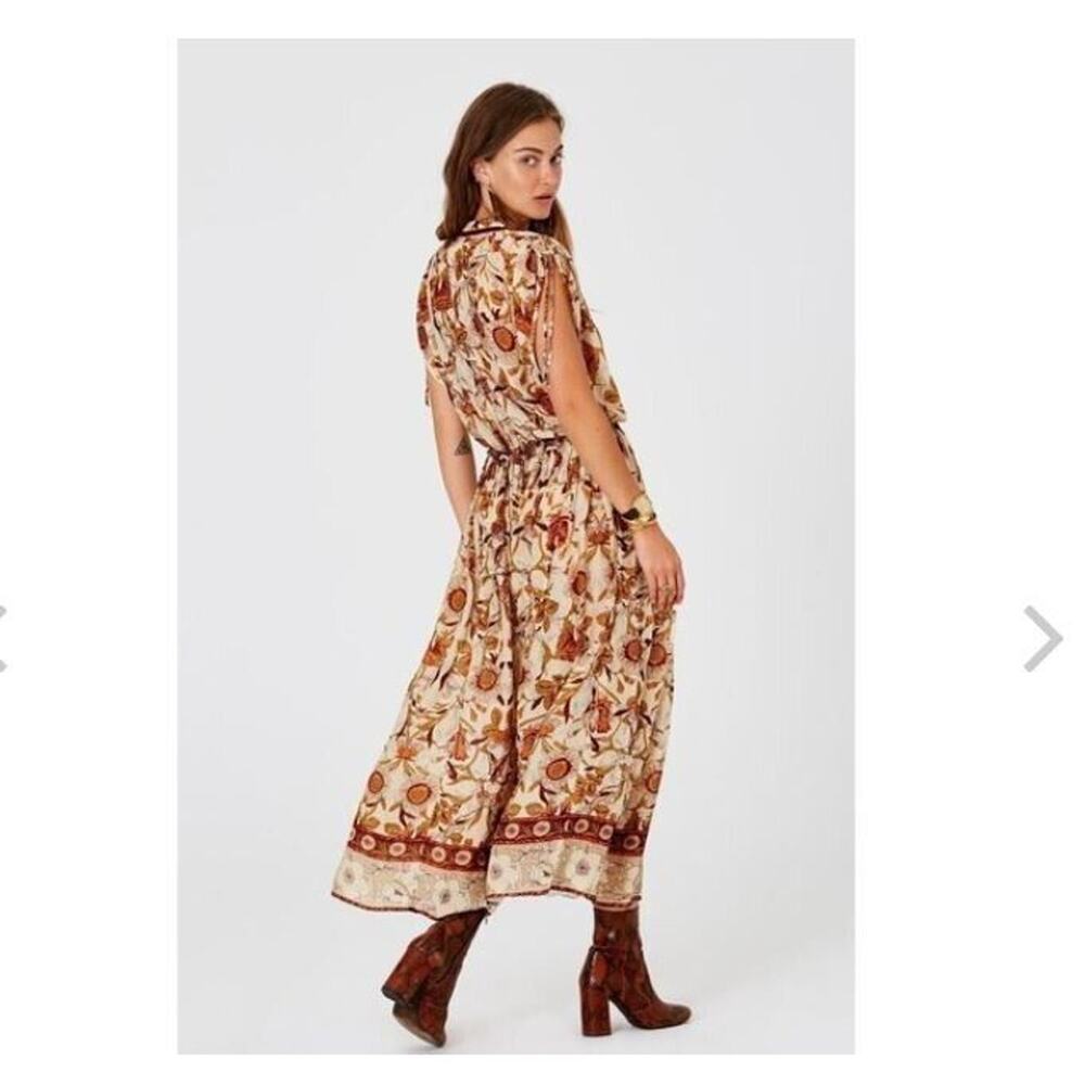 Jen's Pirate Booty Cream & Brown Floral V‑Neck Midi Dress - Picture 3 of 12